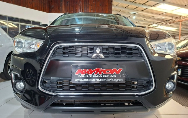 imagem-https://www.socarrao.com.br/sc-vehicle-images-prod/3795821/1789244117650-MjMuanBn.jpg