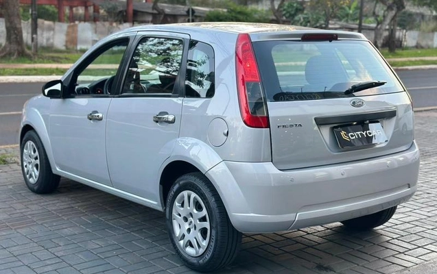 imagem-https://www.socarrao.com.br/sc-vehicle-images-prod/3795830/1790019677269-8450843_8_B_be44f6956f.jpeg