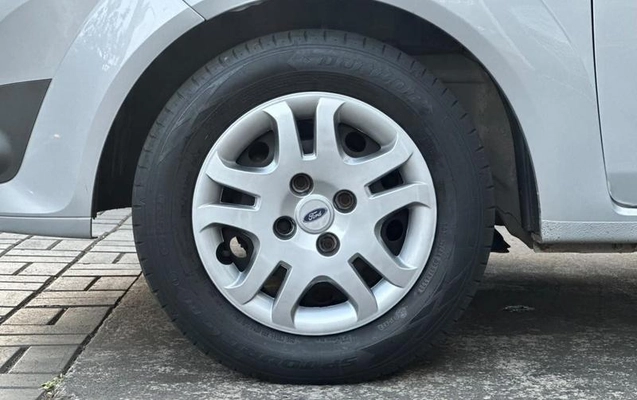 imagem-https://www.socarrao.com.br/sc-vehicle-images-prod/3795830/1790019677276-8450843_24_B_d8aa7ad9ad.jpeg