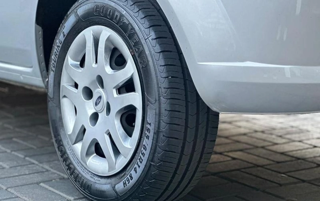 imagem-https://www.socarrao.com.br/sc-vehicle-images-prod/3795830/1790019677278-8450843_5_B_84c7ec7856.jpeg