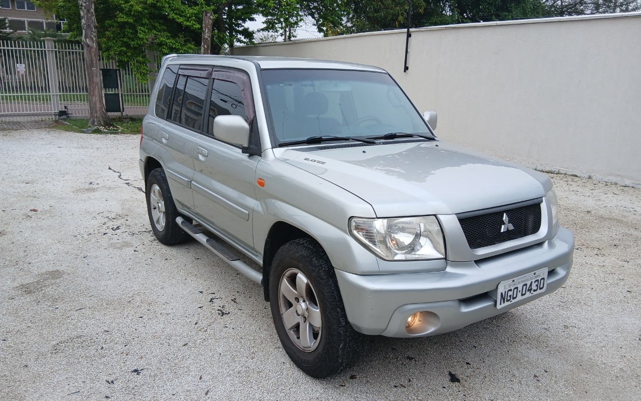 Mitsubishi Pajero TR4 2005 Prata — foto 1 de 3