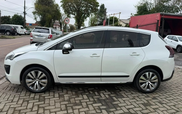 imagem-https://www.socarrao.com.br/sc-vehicle-images-prod/3796332/1789266802178-V2hhdHNBcHAgSW1hZ2UgMjAyNi0wOS0xMiBhdCAyMy4wMy4zOC5qcGVn.jpeg