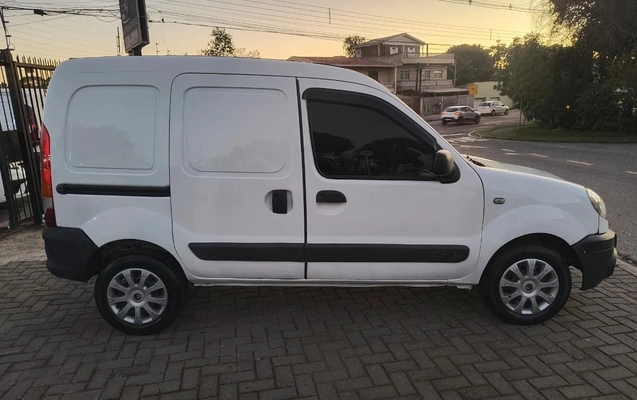 imagem-https://www.socarrao.com.br/sc-vehicle-images-prod/3796358/1789268884386-V2hhdHNBcHAgSW1hZ2UgMjAyNi0wOS0xMiBhdCAyMy40OC40NSAoMSkuanBlZw.jpeg