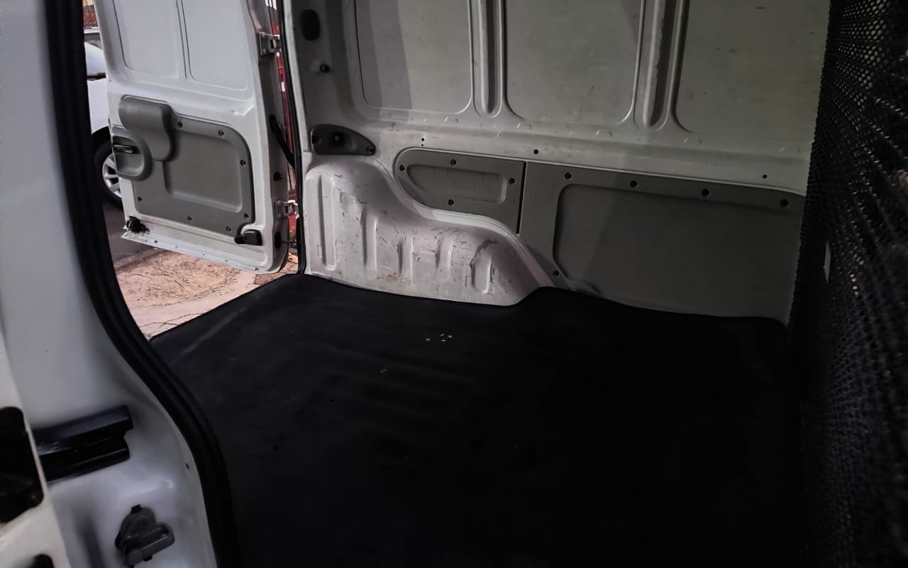 imagem-https://www.socarrao.com.br/sc-vehicle-images-prod/3796358/1789268884842-V2hhdHNBcHAgSW1hZ2UgMjAyNi0wOS0xMiBhdCAyMy40OC40OC5qcGVn.jpeg