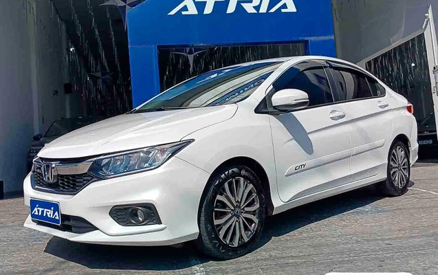 imagem-https://www.socarrao.com.br/sc-vehicle-images-prod/3799165/1789829576048-61d85bf1-091b-485f-85e0-058aae035e82.jpg