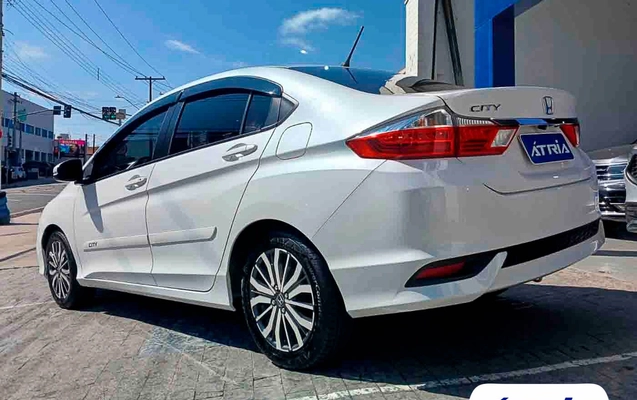 imagem-https://www.socarrao.com.br/sc-vehicle-images-prod/3799165/1789829576054-f099b1da-5252-4e9b-b345-f83fd7438d27.jpg