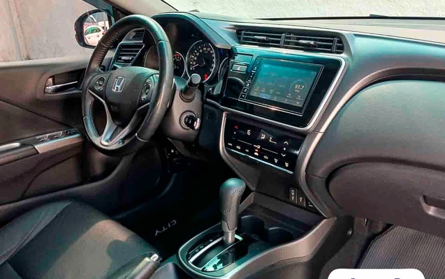 imagem-https://www.socarrao.com.br/sc-vehicle-images-prod/3799165/1789829576065-58028cb8-718f-4ec2-a42e-77ed82be3ed1.jpg