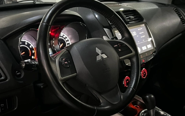 imagem-https://www.socarrao.com.br/sc-vehicle-images-prod/3799324/1789323143505-7_061754.jpg
