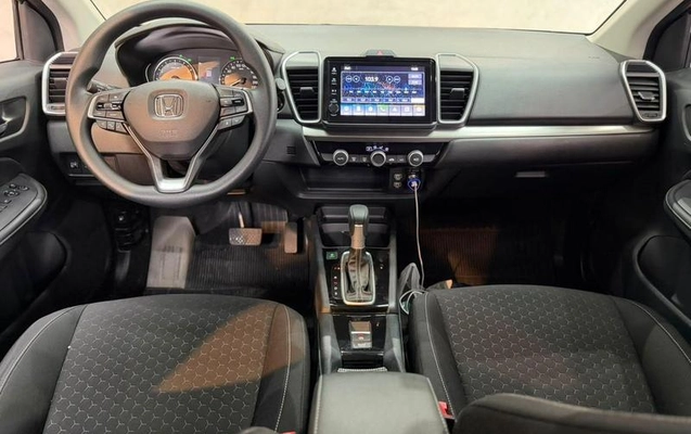 imagem-https://www.socarrao.com.br/sc-vehicle-images-prod/3799423/1789332687236-8472544_13_B_719db7b312.jpeg
