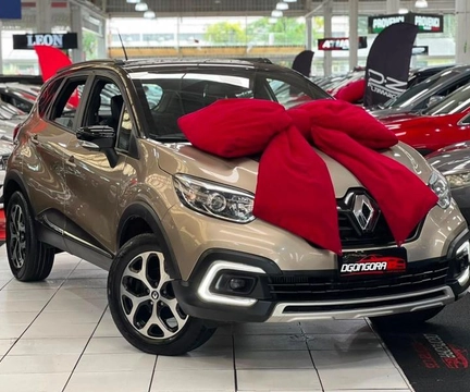 Renault Captur 2022 Bege — foto 1 de 3