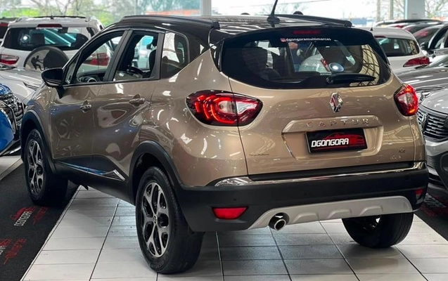 imagem-https://www.socarrao.com.br/sc-vehicle-images-prod/3799590/1789340657320-8461705_4_B_e3d26700c8.jpeg
