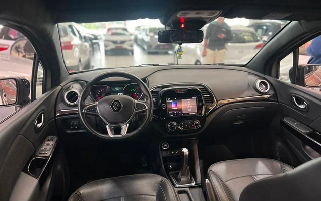 imagem-https://www.socarrao.com.br/sc-vehicle-images-prod/3799590/1789340657326-8461705_7_B_9b7724773e.jpeg
