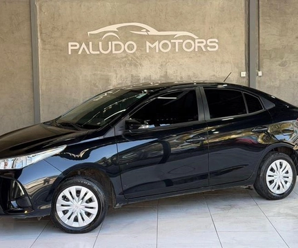 Toyota Yaris 2025 Preto — foto 1 de 3