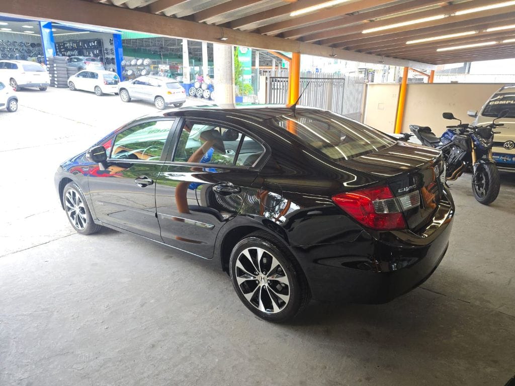 imagem-https://www.socarrao.com.br/sc-vehicle-images-prod/38014/1769988671261-7187864OR_1766777773_18_970.jpg