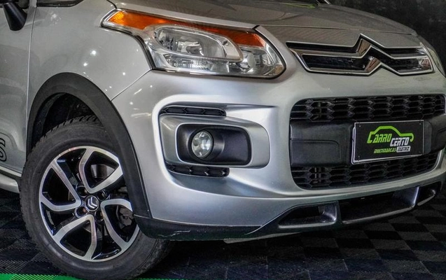 imagem-https://www.socarrao.com.br/sc-vehicle-images-prod/38058/1787938615881-7542437_18_B_81adf274e0.jpeg