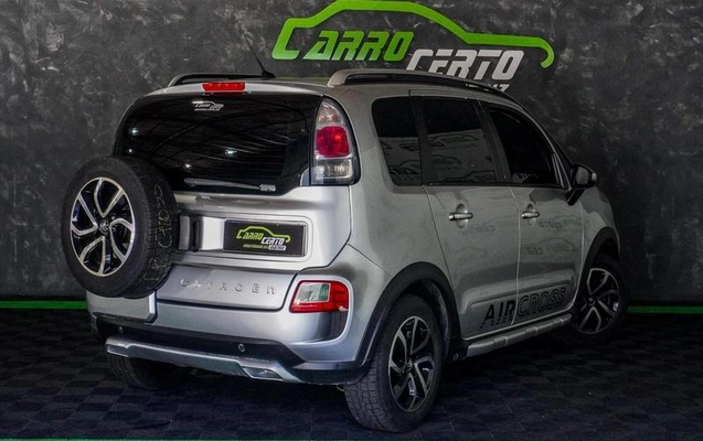 imagem-https://www.socarrao.com.br/sc-vehicle-images-prod/38058/1787938615882-7542437_18_B_3ad61e7694.jpeg