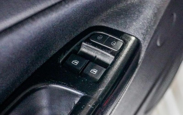 imagem-https://www.socarrao.com.br/sc-vehicle-images-prod/38059/1789131359790-7408300_9_B_63975f55db.jpeg