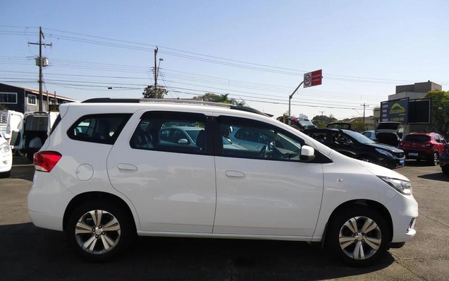 imagem-https://www.socarrao.com.br/sc-vehicle-images-prod/3806931/1789382627002-8342464_5_B_b25f6e24e2.jpeg