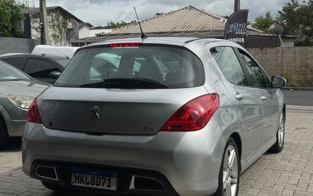 imagem-https://www.socarrao.com.br/sc-vehicle-images-prod/3806934/1789383651078-V2hhdHNBcHAgSW1hZ2UgMjAyNi0wOS0xMiBhdCAxNC41Ny4xMy5qcGVn.jpeg