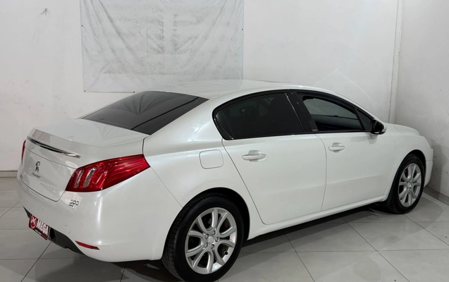 imagem-https://www.socarrao.com.br/sc-vehicle-images-prod/3807049/1789469089867-06039a79920342198fa56793d1892296_1789385623167.jpg