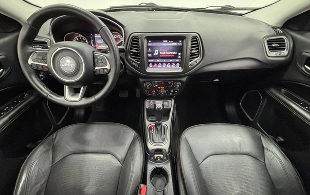 imagem-https://www.socarrao.com.br/sc-vehicle-images-prod/3807176/1789385882749-7809731_18_B_db68a3df46.jpeg