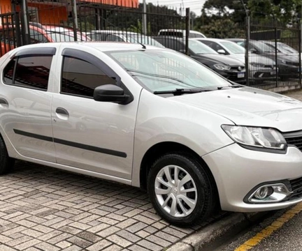 Renault Logan 2014 Prata — foto 1 de 3