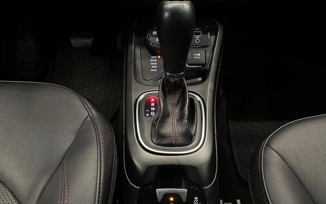 imagem-https://www.socarrao.com.br/sc-vehicle-images-prod/3808034/1789388625880-8298980_2_B_2e7f5fd3e3.jpeg