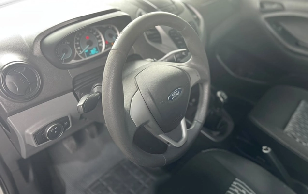 imagem-https://www.socarrao.com.br/sc-vehicle-images-prod/3808128/1789388924466-ed3bf97c-82fd-4fde-b4d7-c98228e4da05.jpg