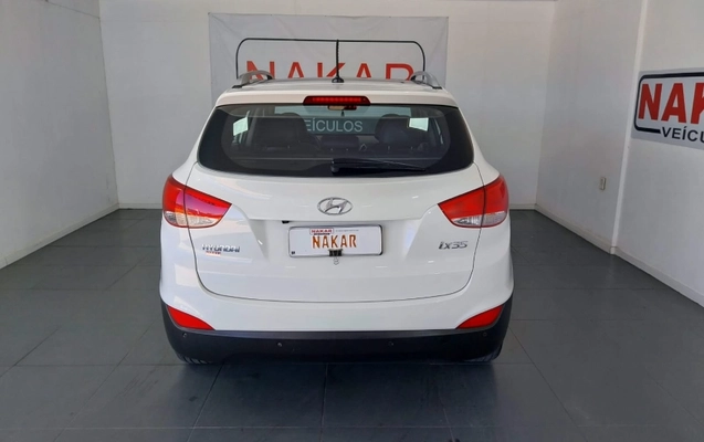 imagem-https://www.socarrao.com.br/sc-vehicle-images-prod/3808318/1789489224464-abWdHBxFO7Ga3rTuHE07fTM2RbozcgU0.jpg
