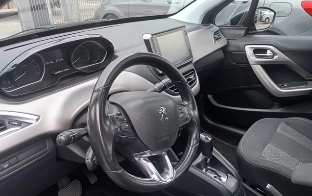 imagem-https://www.socarrao.com.br/sc-vehicle-images-prod/3808418/1789389747227-V2hhdHNBcHAgSW1hZ2UgMjAyNi0wNy0xNCBhdCAwOS41MC4xMCAoMSkuanBlZw.jpeg
