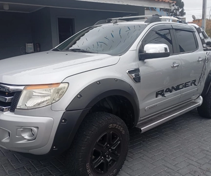 Ford Ranger 2014 Prata — foto 1 de 3