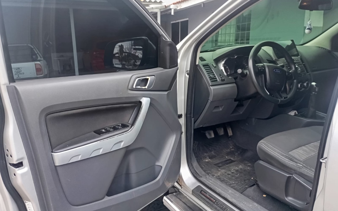 imagem-https://www.socarrao.com.br/sc-vehicle-images-prod/3808514/1789390098586-V2hhdHNBcHAgSW1hZ2UgMjAyNi0wNy0zMSBhdCAwOS4xOC4zOS5qcGVn.jpeg