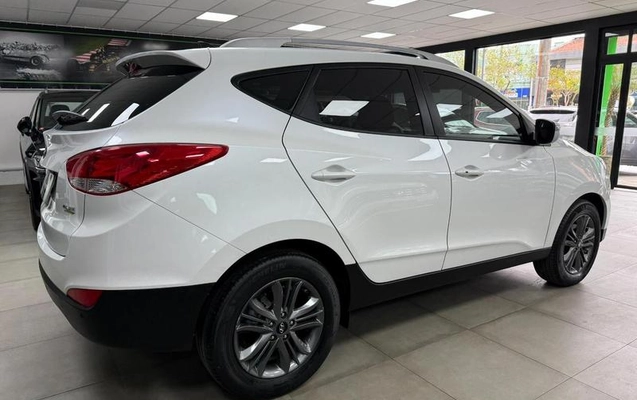 imagem-https://www.socarrao.com.br/sc-vehicle-images-prod/3808531/1789391549905-8453437_5_B_9134677a3a.jpeg