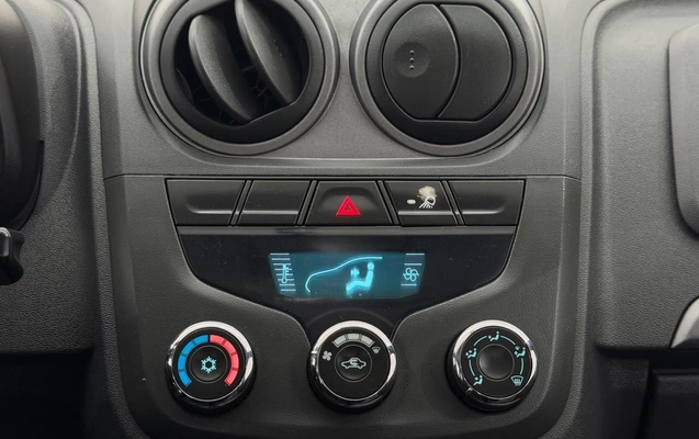 imagem-https://www.socarrao.com.br/sc-vehicle-images-prod/3808576/1789390290166-9ef50877024143f094624feb2a3417e3_1789389812203.jpg