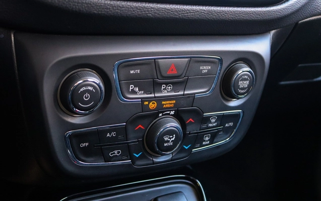 imagem-https://www.socarrao.com.br/sc-vehicle-images-prod/3808731/1790020788577-8f18cf28add64646923a2885319d7432_1789734342126.jpg