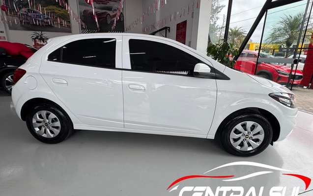 imagem-https://www.socarrao.com.br/sc-vehicle-images-prod/3809190/1789391715953-cc4dee97d8f944bbbf2f7affe29bfd56_1789391638735.jpg
