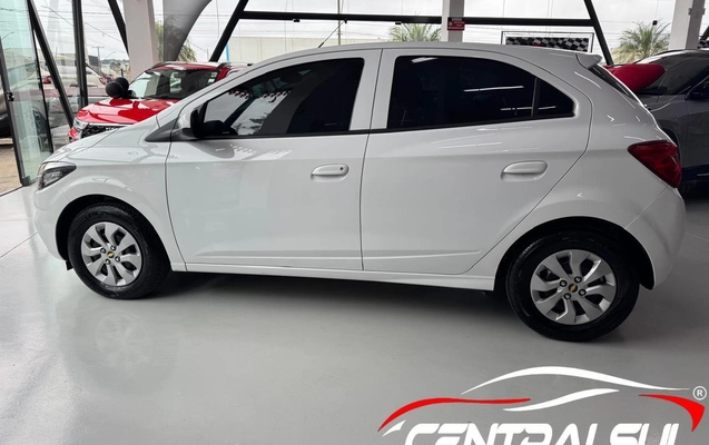 imagem-https://www.socarrao.com.br/sc-vehicle-images-prod/3809190/1789391715954-7d3297c2083a4e19b1f33f0ee09bef5c_1789391638748.jpg