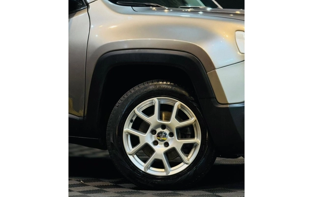 imagem-https://www.socarrao.com.br/sc-vehicle-images-prod/3809687/1789392612602-1_065230.jpg