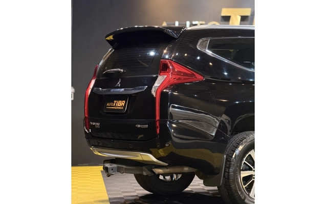 imagem-https://www.socarrao.com.br/sc-vehicle-images-prod/3809837/1789392943023-1_094227.jpg