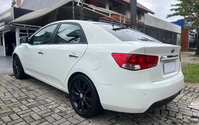 imagem-https://www.socarrao.com.br/sc-vehicle-images-prod/3810042/1789393474603-8435275_2_B_bea794a721.jpeg