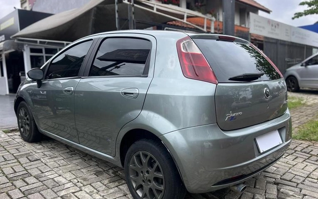 imagem-https://www.socarrao.com.br/sc-vehicle-images-prod/3810053/1789393596718-8448307_8_B_5d2f321fd6.jpeg