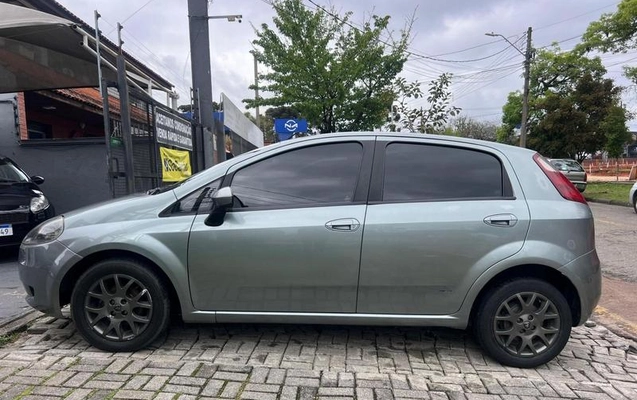 imagem-https://www.socarrao.com.br/sc-vehicle-images-prod/3810053/1789393596723-8448307_8_B_ba6b8ba32a.jpeg
