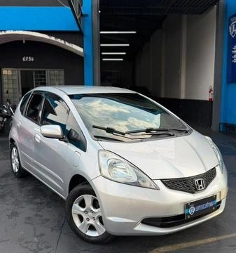 Honda Fit 2010 Prata — foto 1 de 3