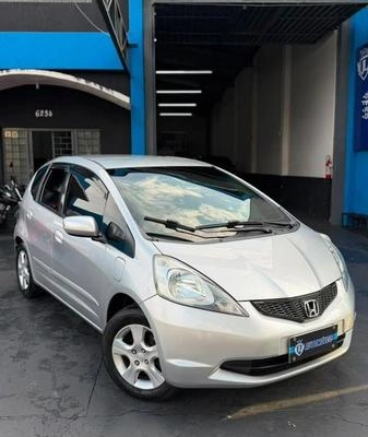 imagem-https://www.socarrao.com.br/sc-vehicle-images-prod/3810054/1789581381173-8473340_13_B_155bc40ae4.jpeg