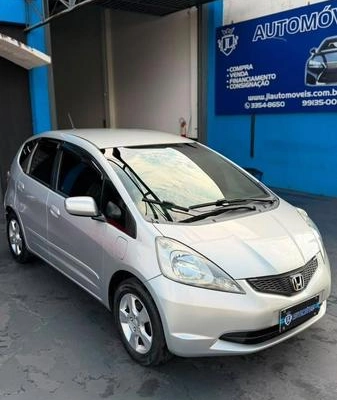 imagem-https://www.socarrao.com.br/sc-vehicle-images-prod/3810054/1789581381177-8473340_12_B_39098418db.jpeg