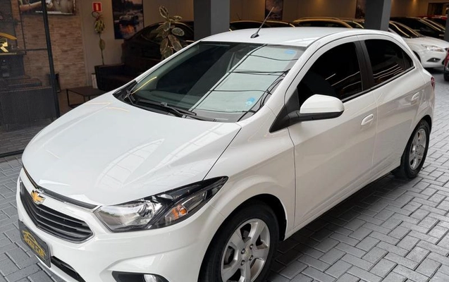 imagem-https://www.socarrao.com.br/sc-vehicle-images-prod/3810129/1789393752136-8465111_2_B_bf012bb202.jpeg