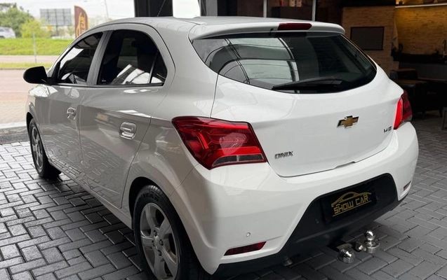 imagem-https://www.socarrao.com.br/sc-vehicle-images-prod/3810129/1789393752139-8465111_8_B_355c4d30c4.jpeg