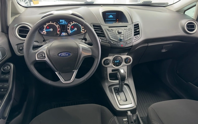 imagem-https://www.socarrao.com.br/sc-vehicle-images-prod/3810383/1789394446229-ZDVhODc3YzctMjAzNy00YjFhLTgzMDAtZDg0MWYwODUzOWEwLmpwZw.jpg