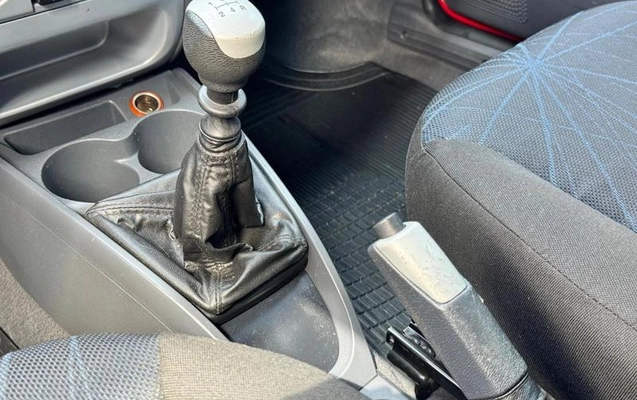 imagem-https://www.socarrao.com.br/sc-vehicle-images-prod/3810592/1789484300102-8473429_5_B_004a681c41.jpeg