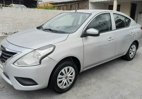 Nissan VERSA 2019 Prata — foto 1 de 3